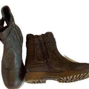 BAMBOOS Rugged04 Ankle Boots Sz 5.5